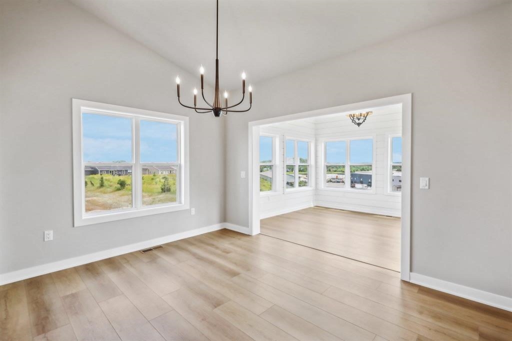 6475 Ridge View Way DeForest, WI 53532 - Photo 9 of 40