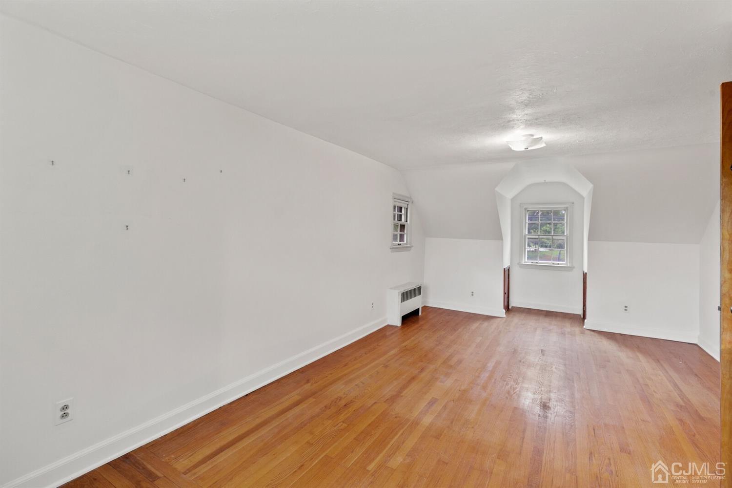 281 Riva Avenue Milltown, NJ 08850 - Photo 13 of 30 Gallery Image 13