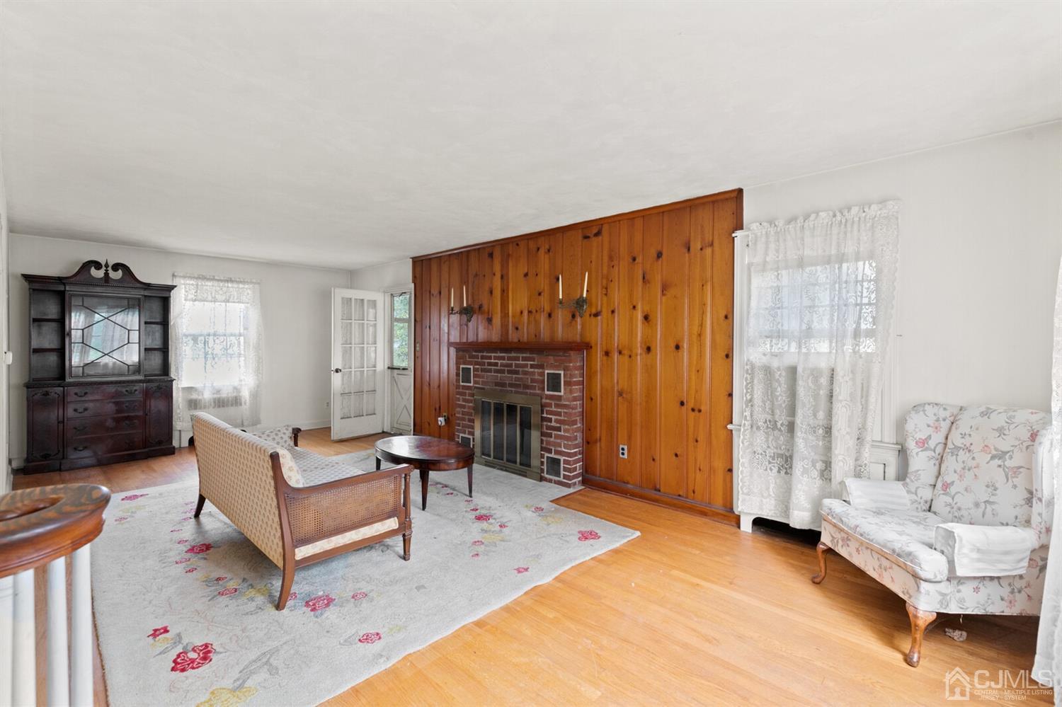 281 Riva Avenue Milltown, NJ 08850 - Photo 17 of 30 Gallery Image 17
