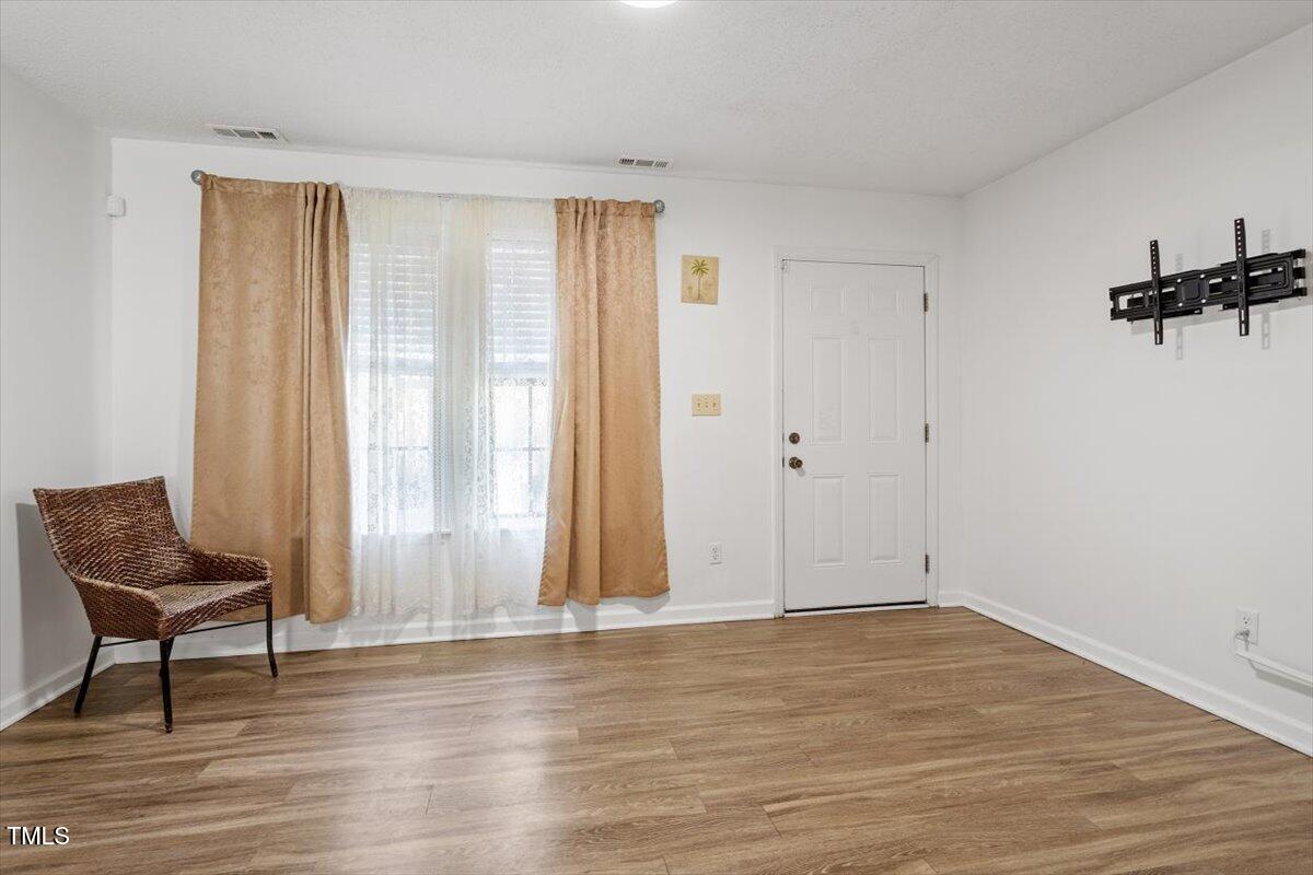 8110 Farmlea Circle Raleigh, NC 27616 - Photo 6 of 15 IMG_0065