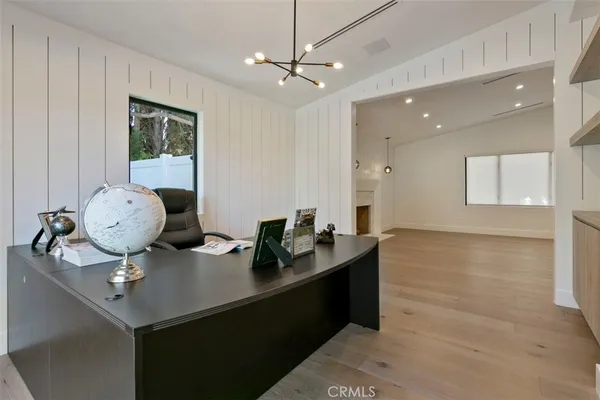 $19,995 | 17269 Luverne Place, Encino, CA 91316