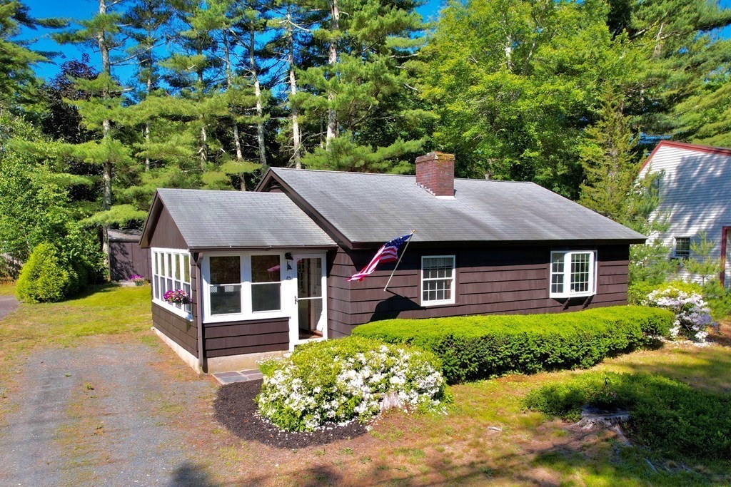83 Blackmore Pond Road Wareham, MA 02576 - Photo 1 of 28 Gallery Image 1
