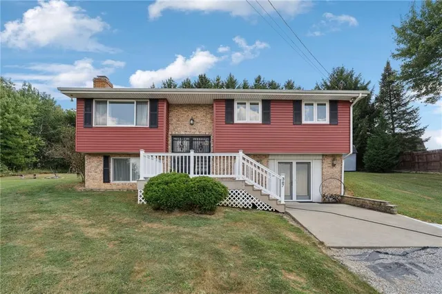 $299,000 | 367 Brewer Road, Rochester, PA 15074