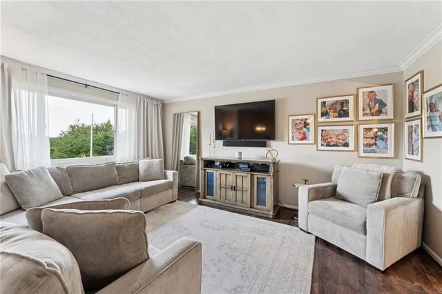 $299,000 | 367 Brewer Road, Rochester, PA 15074