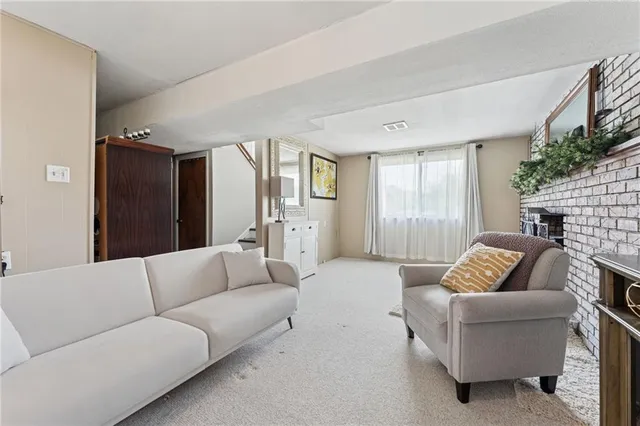 $299,000 | 367 Brewer Road, Rochester, PA 15074