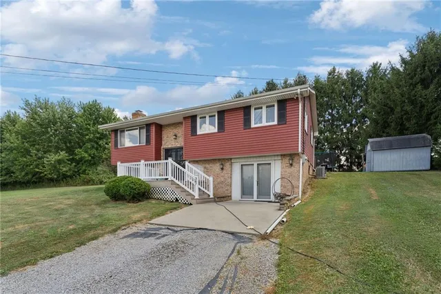 $299,000 | 367 Brewer Road, Rochester, PA 15074