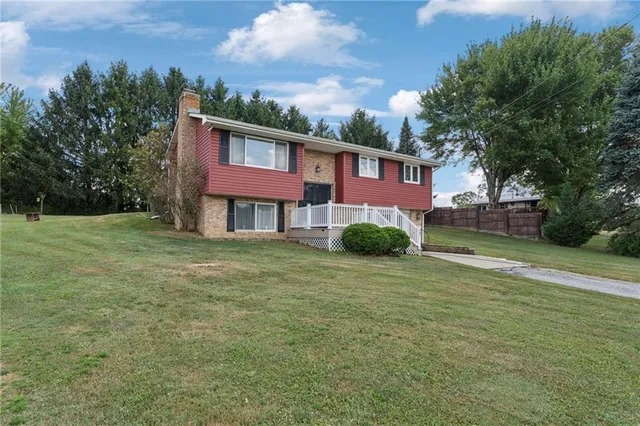 $299,000 | 367 Brewer Road, Rochester, PA 15074