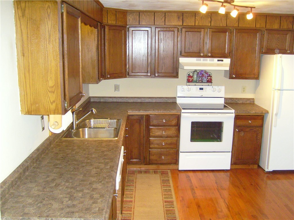 24 Dolly Pond Road Exeter, RI 02822 - Photo 3 of 32 Kitchen