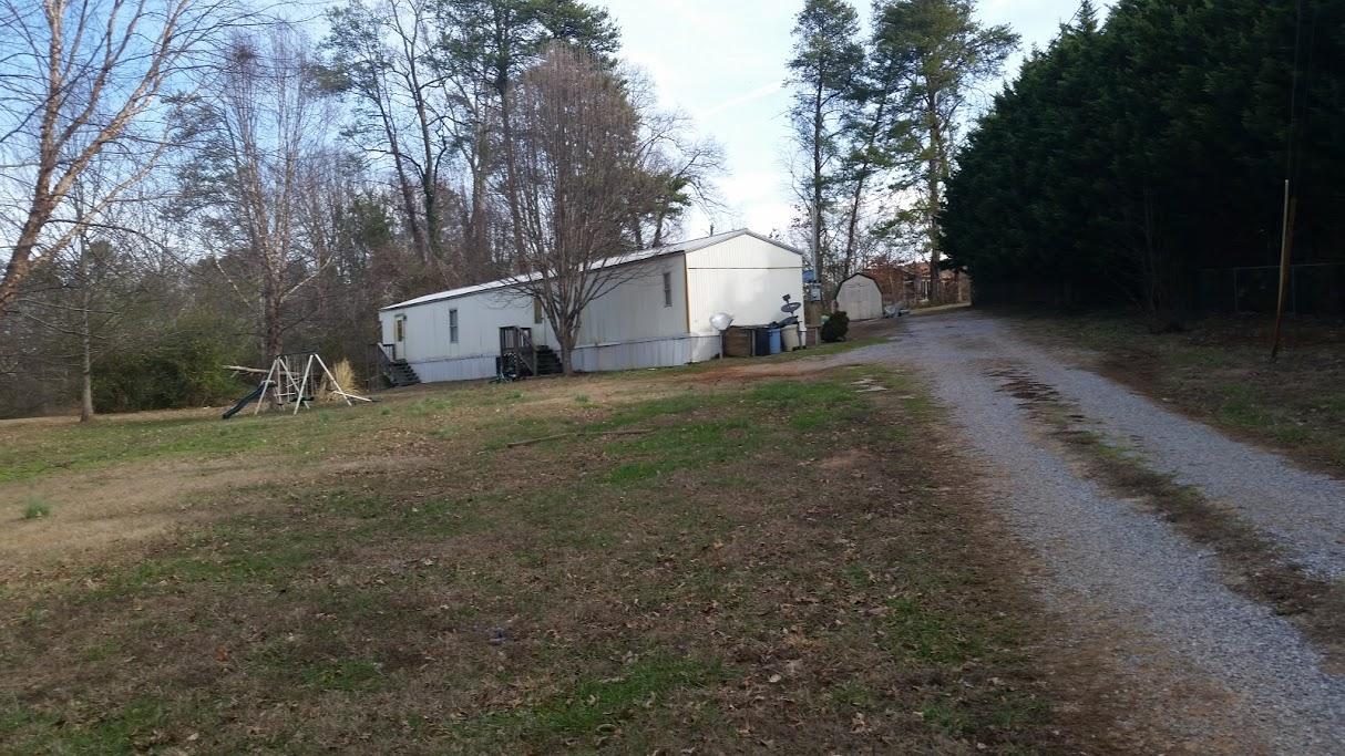 3042 Samples Road Louisville, TN 37777 - Photo 3 of 4 20170131_111039_000