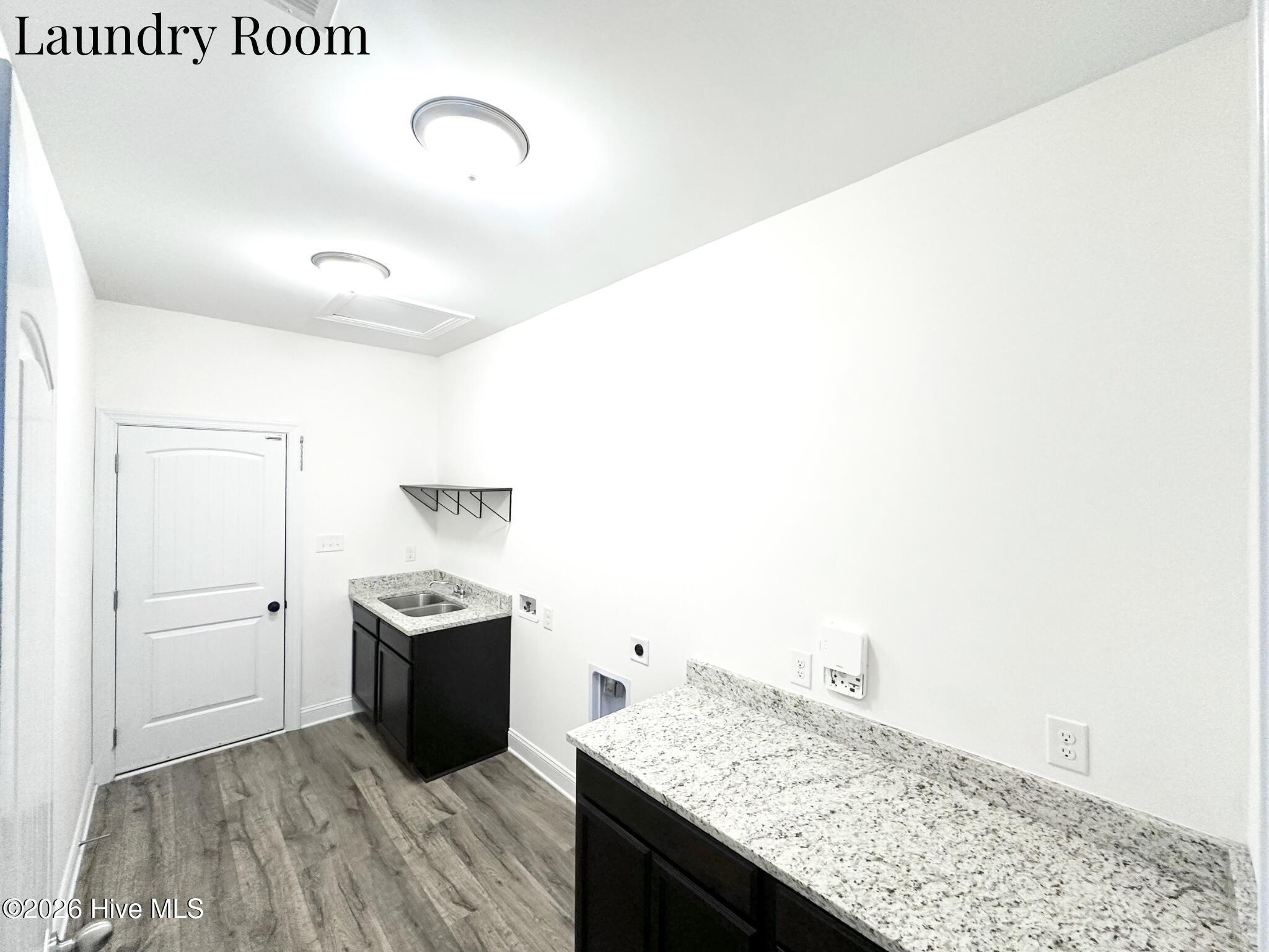 3009 Sharpnose Street New Bern, NC 28562 - Photo 28 of 45 Laundry Room