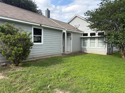 $299,000 | 1076 Sanders, Kyle, TX 78640