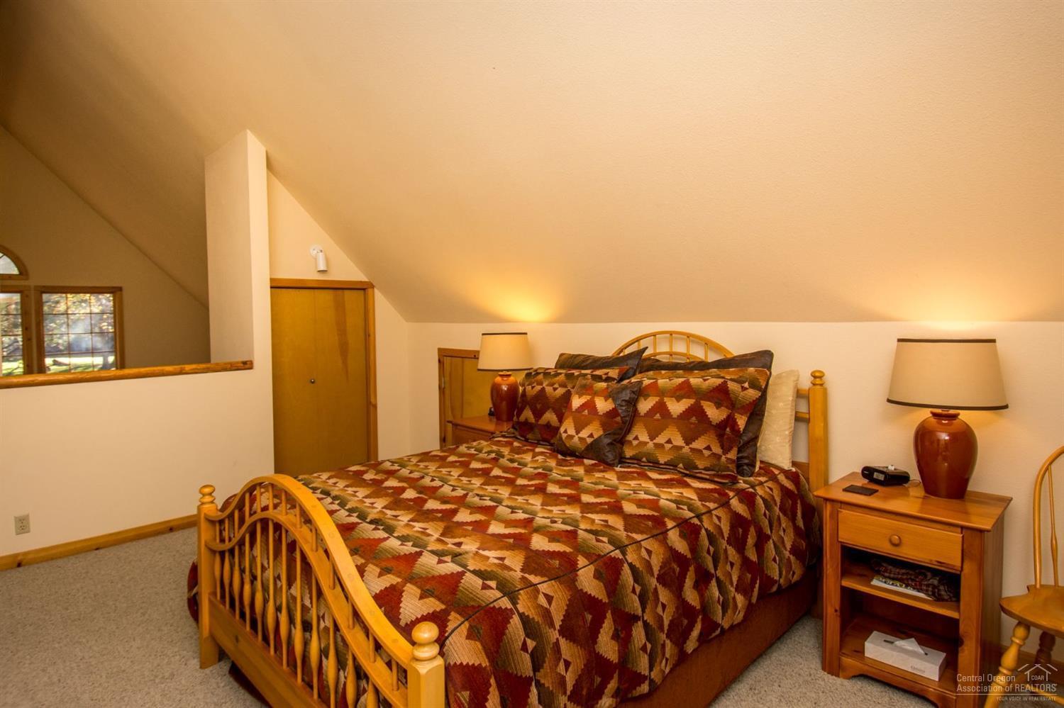57522 Circle 4 Cabin Road Sunriver, OR 97707 - Photo 16 of 25 Additional Photo
