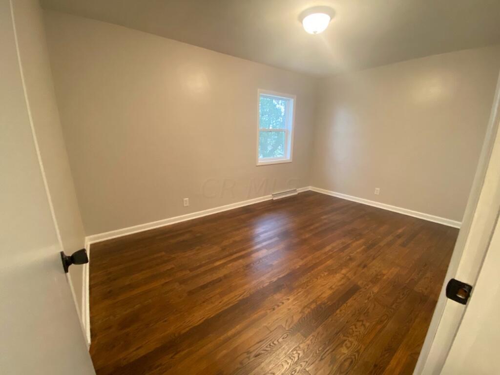 459 Edgemont Road Newark, OH 43055 - Photo 8 of 20 2nd Bedroom