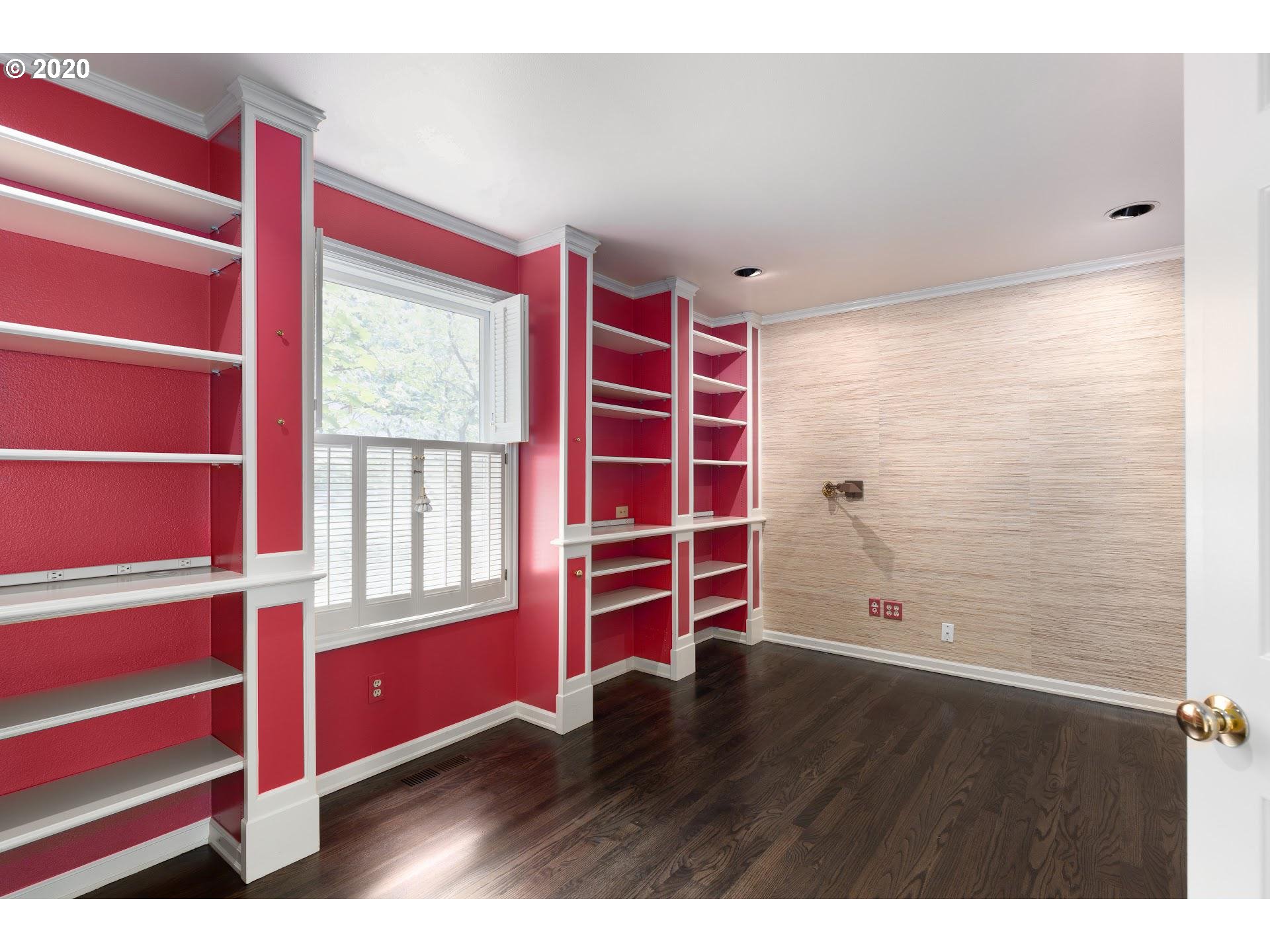 2795 Riven Dell Road Lake Oswego, OR 97034 - Photo 14 of 30 Gallery Image 14