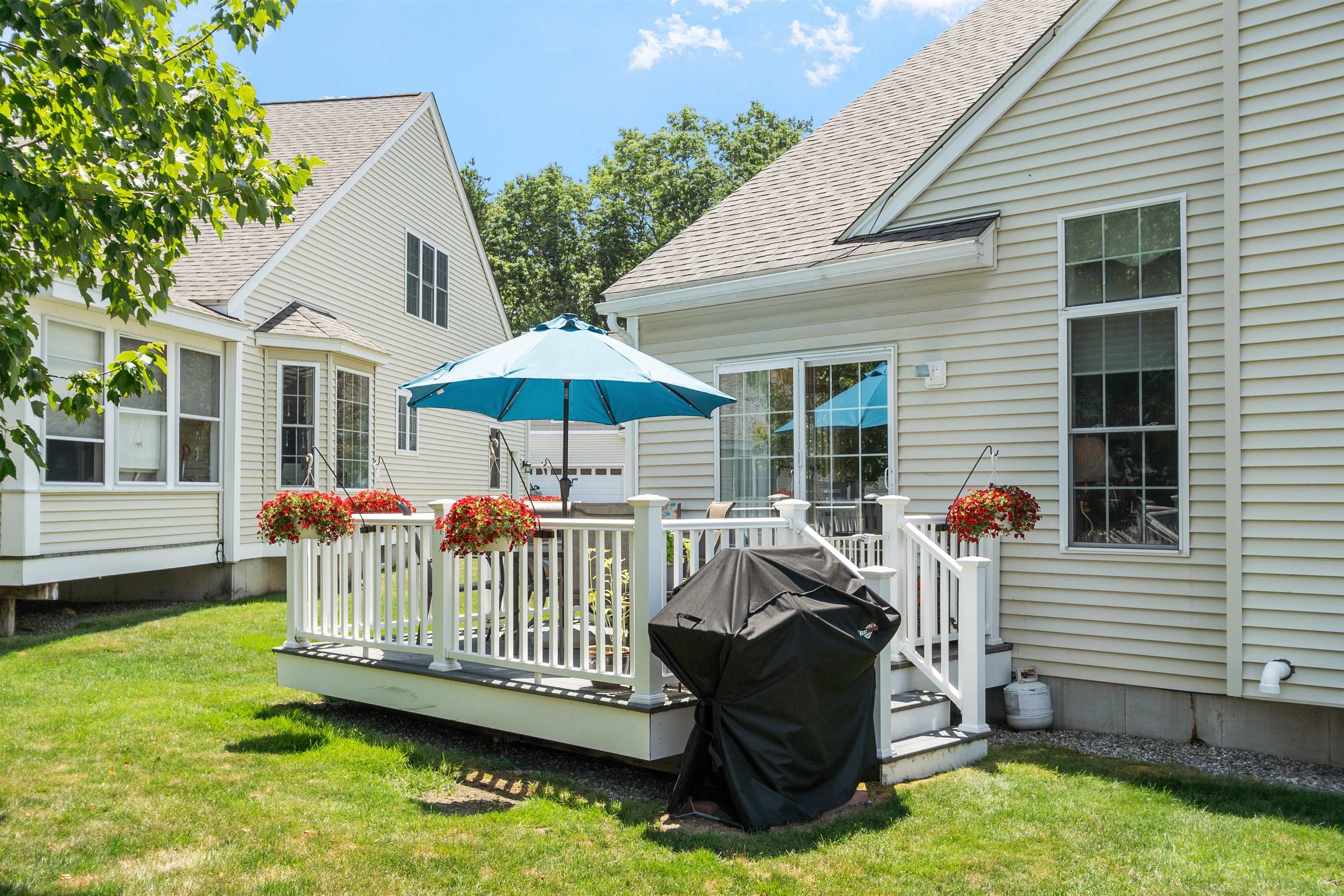 10 Terrell Lane, Unit 10 Hollis, NH 03049 - Photo 7 of 41
