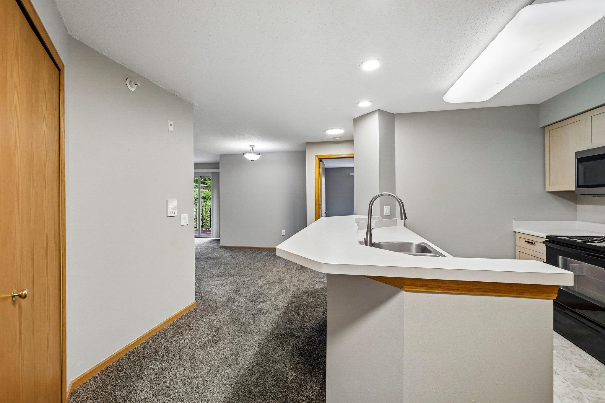 7203 Mid Town Road, Unit 212 Madison, WI 53719 - Photo 15 of 37
