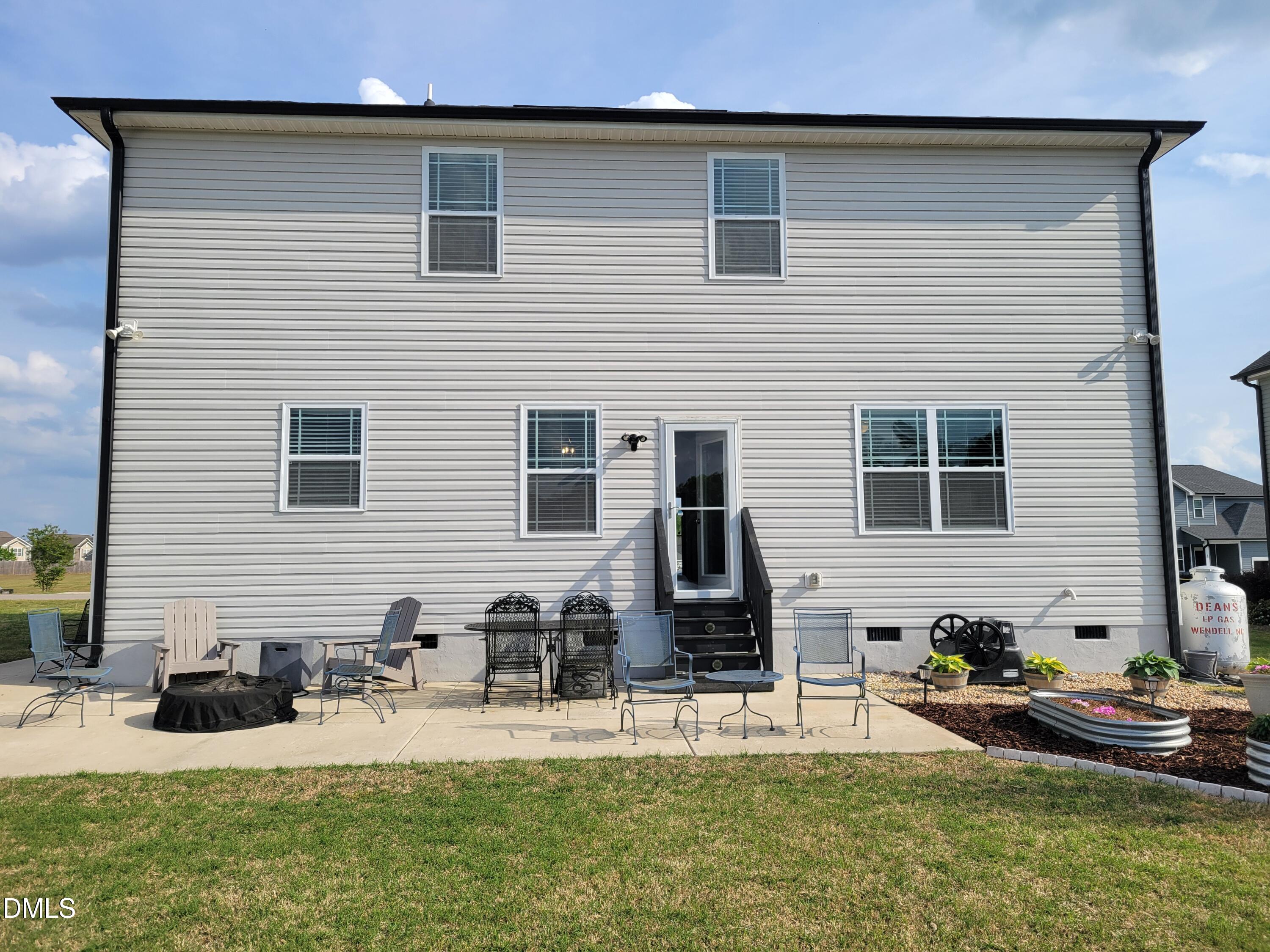 54 Aylebury Ridge Zebulon, NC 27597 - Photo 11 of 28 Rear