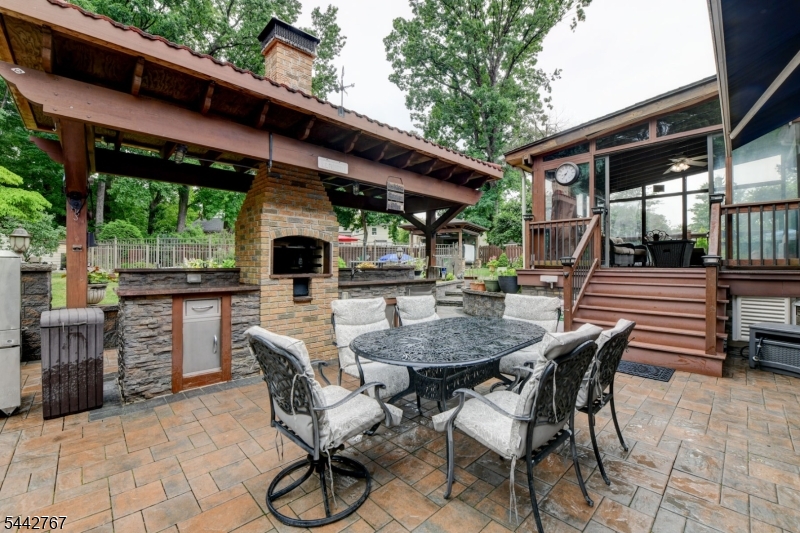 835 Colonial Arms Road Union, NJ 07083 - Photo 26 of 39