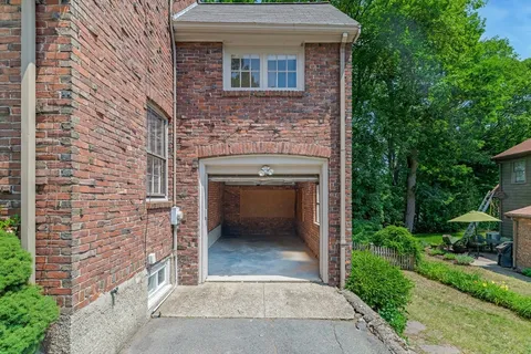 $1,300,000 | 3 Chesterford Terrace, Winchester, MA 01890