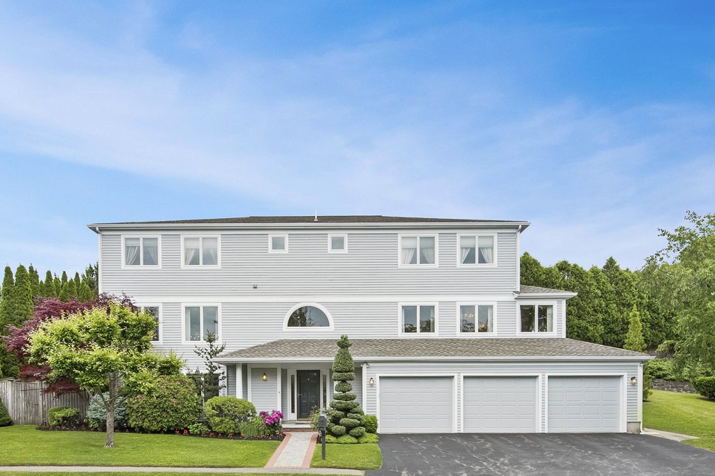 4 Yolande Road Marblehead, MA 01945 - Photo 1 of 30 a front view of a house with garden