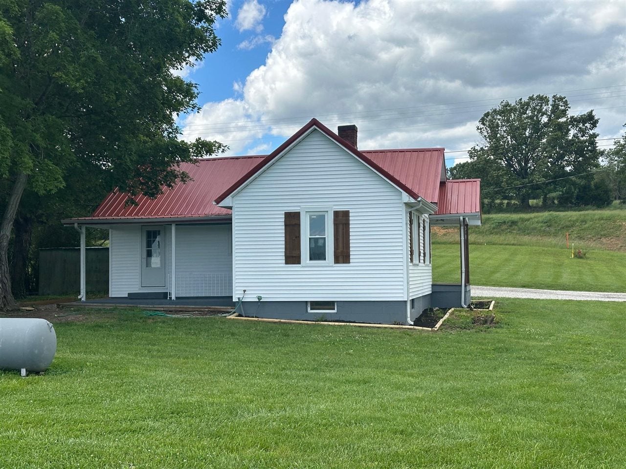33 Moore Road Summer Shade, KY 42166 - Photo 2 of 10 Gallery Image 2