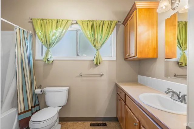 $334,900 | 815 2nd Street, Asotin, WA 99402