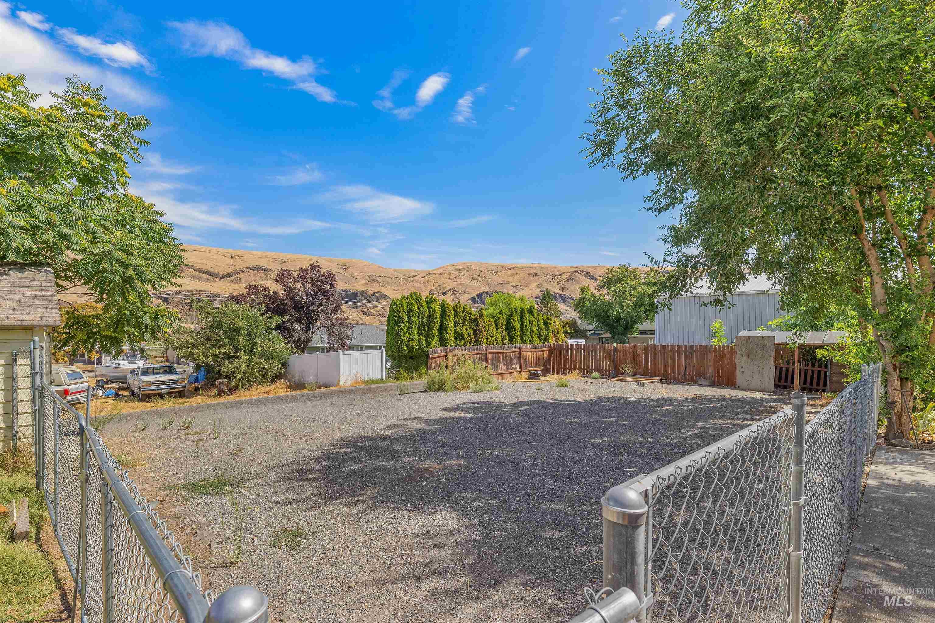 815 2nd Street Asotin, WA 99402 - Photo 47 of 50 View of yard featuring a mountain view