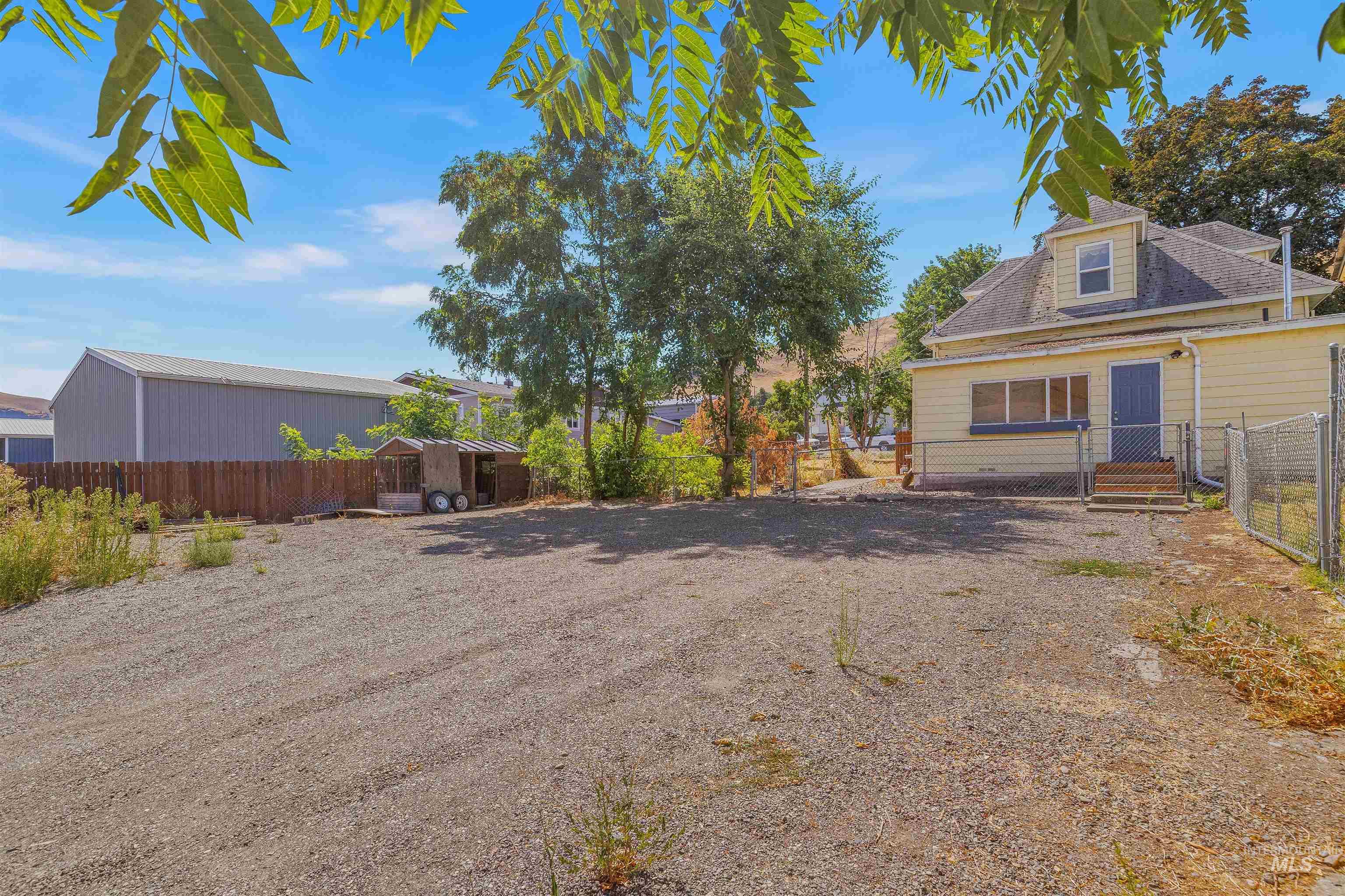815 2nd Street Asotin, WA 99402 - Photo 49 of 50 View of yard