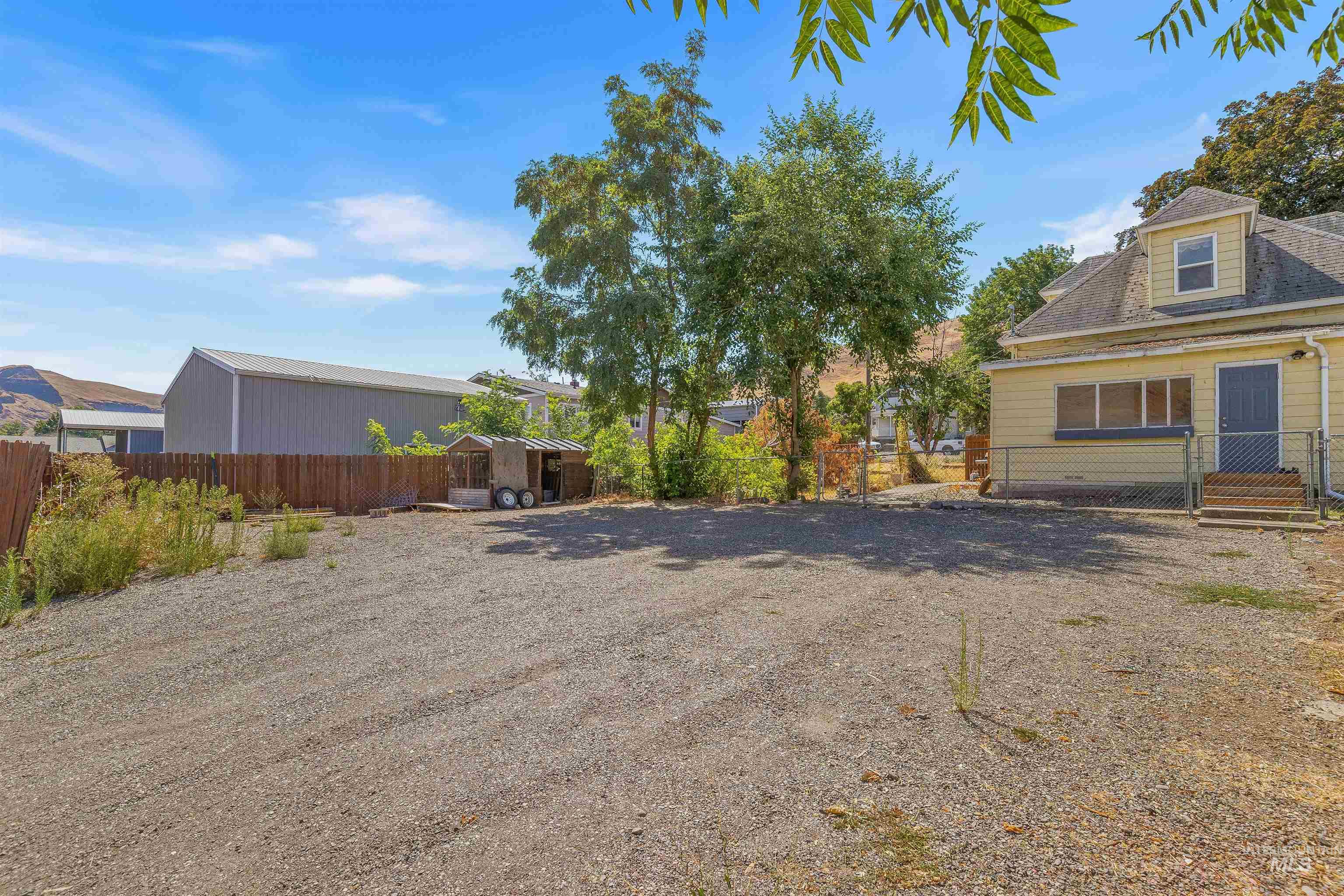 815 2nd Street Asotin, WA 99402 - Photo 50 of 50 Fenced backyard featuring a shed