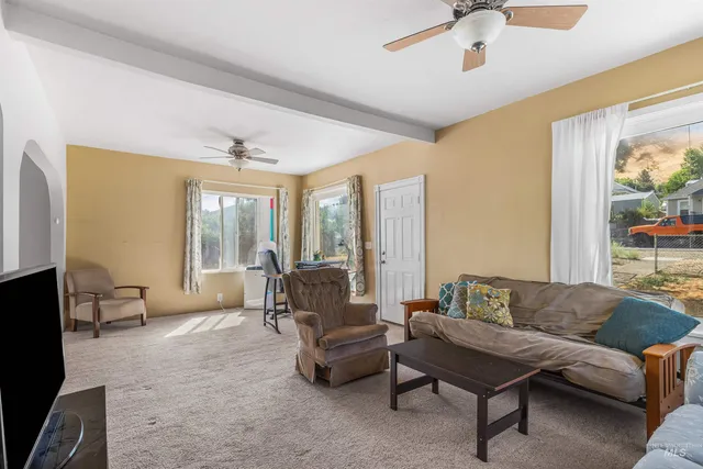 $334,900 | 815 2nd Street, Asotin, WA 99402