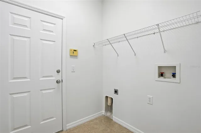 a view of walk in closet