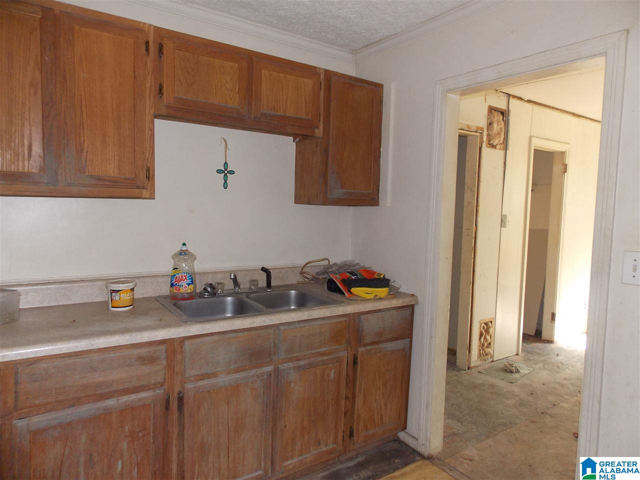 4629 Saks Road Anniston, AL 36206 - Photo 3 of 18