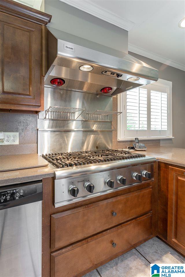 1028 Montvue Road Anniston, AL 36207 - Photo 7 of 50