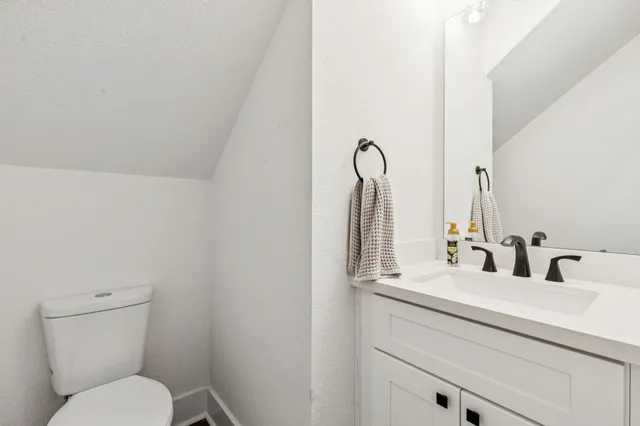 $300,000 | 1230 Mcneil Street, Houston, TX 77009