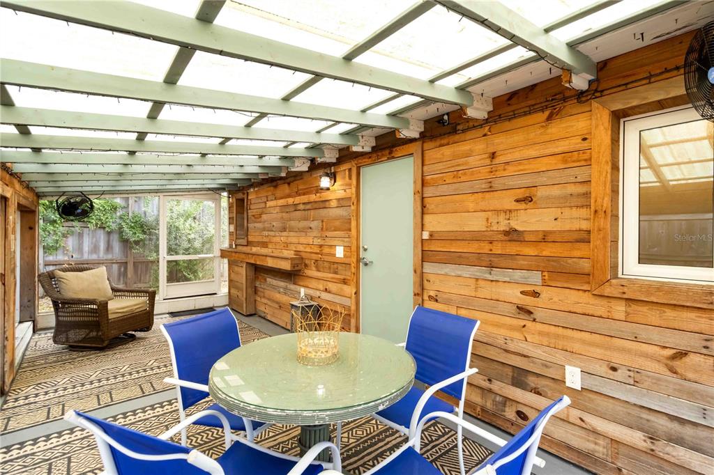 2537 Ashton Road Sarasota, FL 34231 - Photo 18 of 24