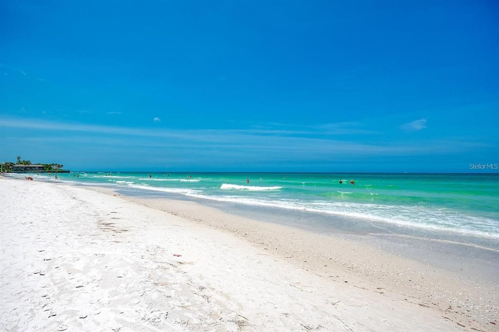 2537 Ashton Road Sarasota, FL 34231 - Photo 19 of 24