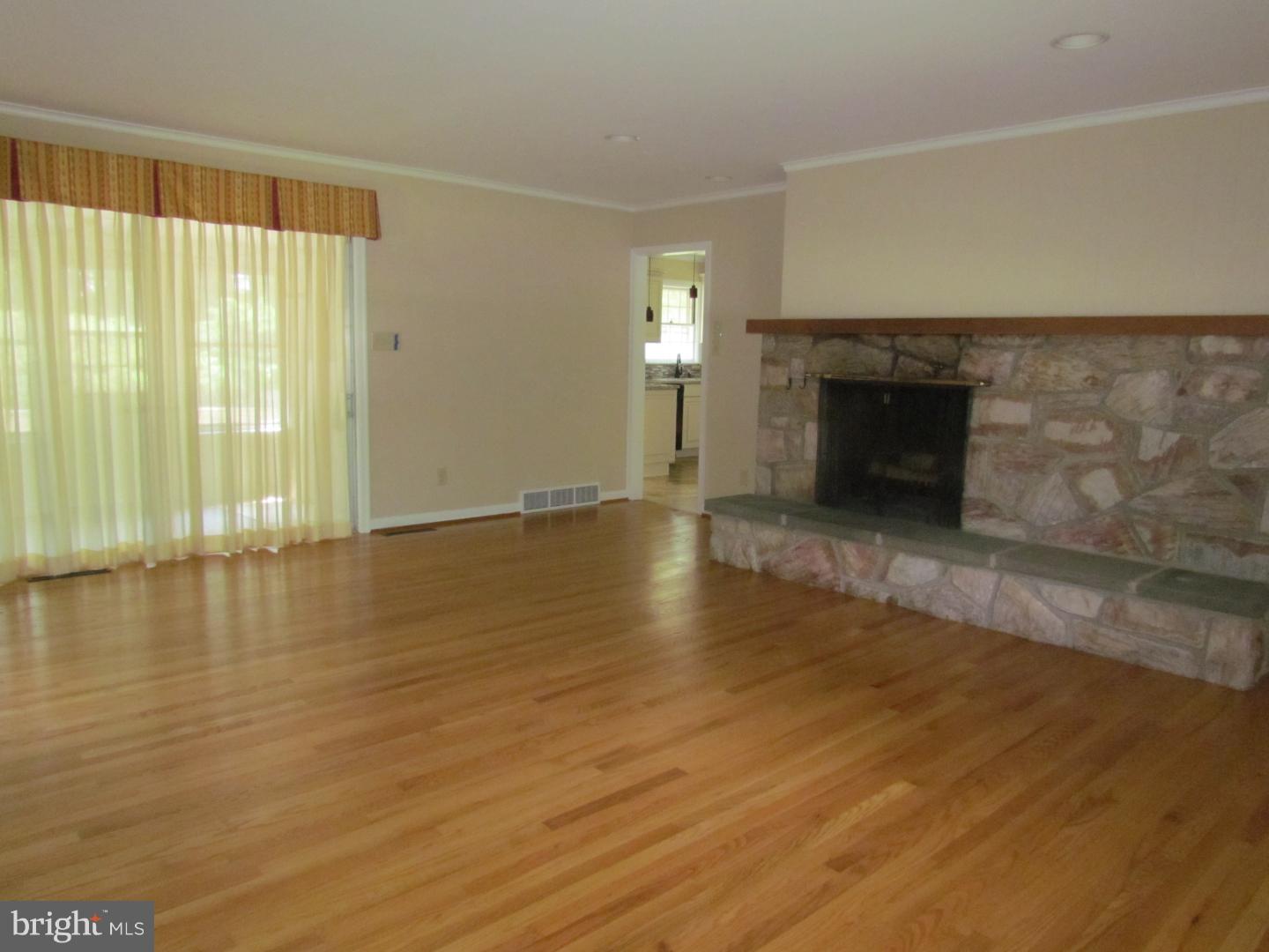 6 Oriole Road Wyomissing, PA 19610 - Photo 11 of 25 Gallery Image 11