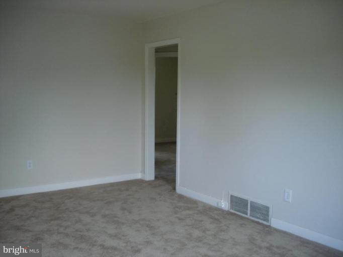 2712 Randolph Road Silver Spring, MD 20902 - Photo 4 of 8 Family Room