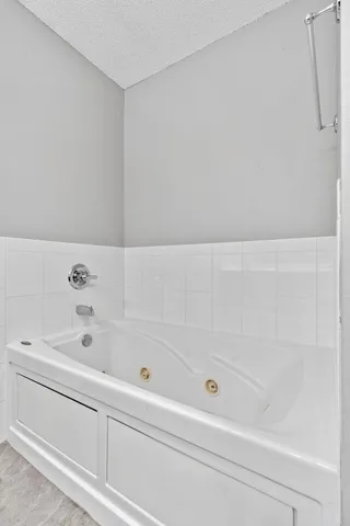 $279,900 | 7590 Crimson Lane, Savage, MN 55378