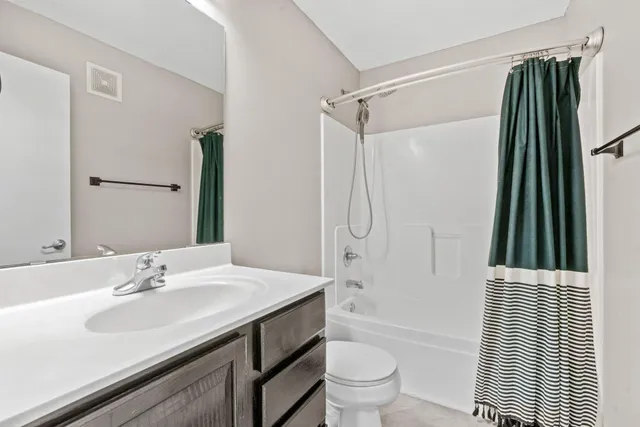 $279,900 | 7590 Crimson Lane, Savage, MN 55378