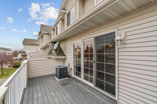 $279,900 | 7590 Crimson Lane, Savage, MN 55378