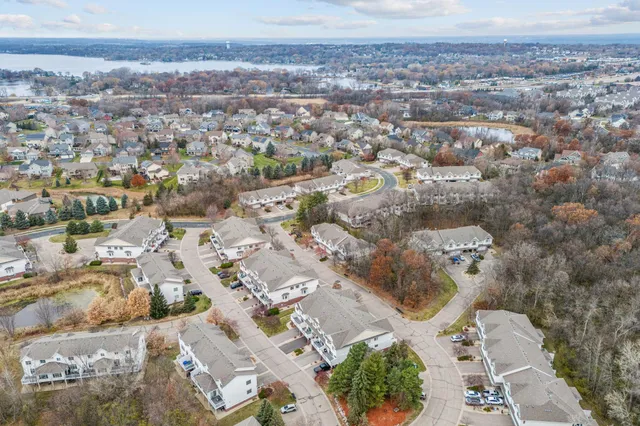 $279,900 | 7590 Crimson Lane, Savage, MN 55378