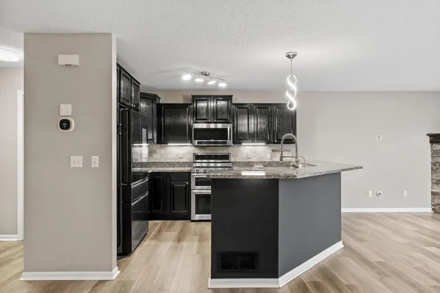 $279,900 | 7590 Crimson Lane, Savage, MN 55378