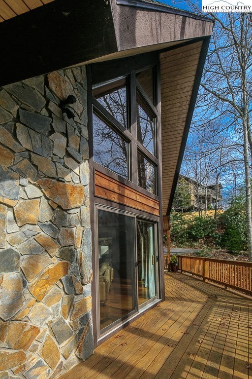 272 Locust Road Newland, NC 28657 - Photo 7 of 46 a view of a balcony