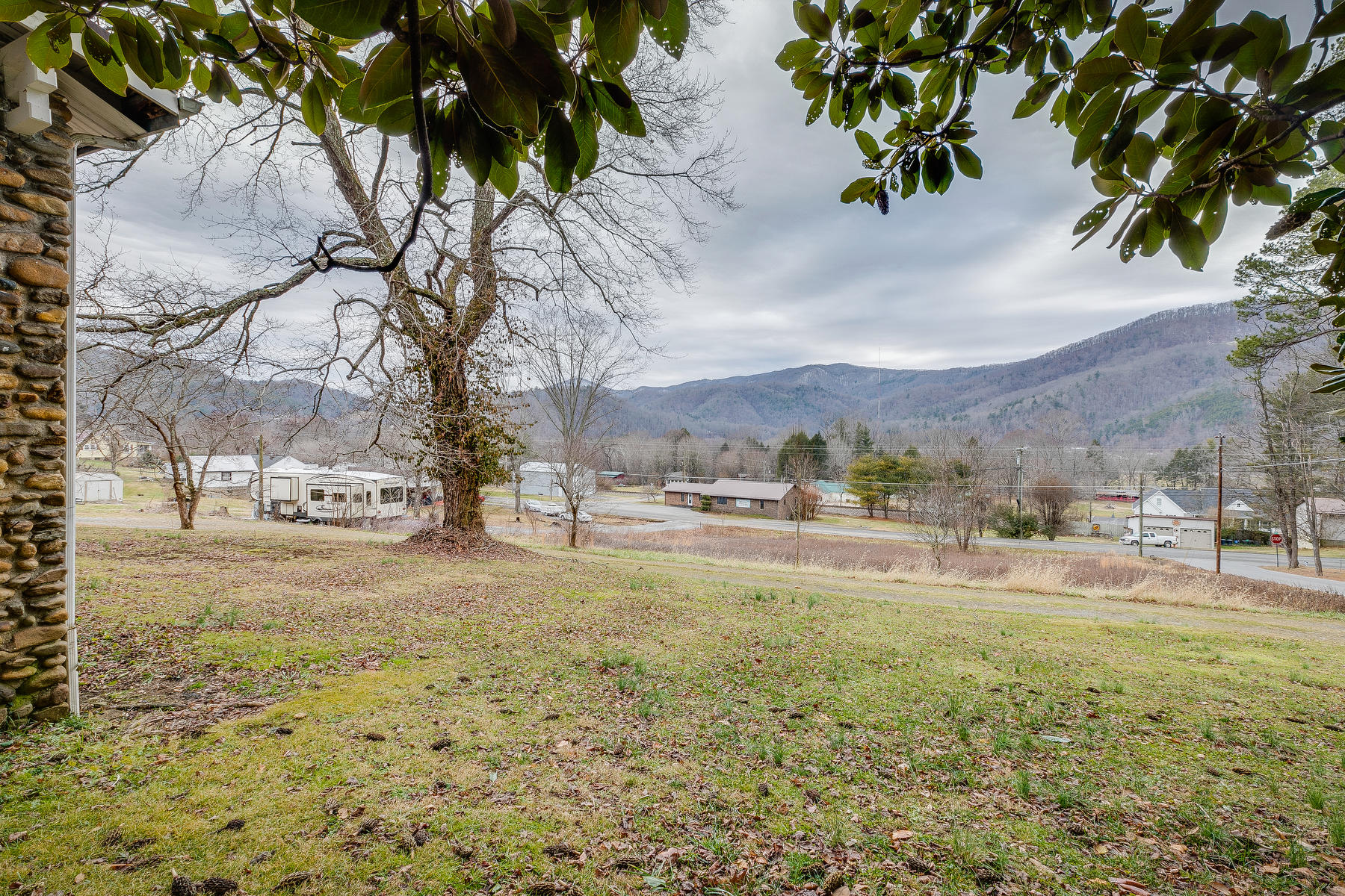 2005 Masters Lane Erwin, TN 37650 - Photo 28 of 28 028