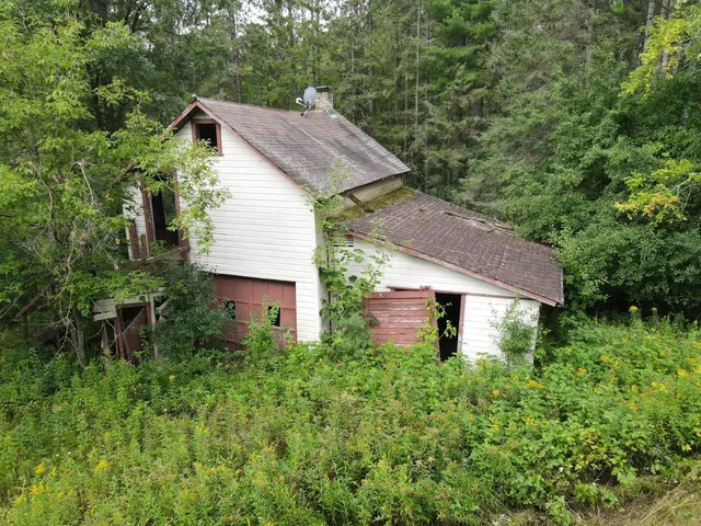 $284,900 | 8046 Moline Road, Webster, WI 54893