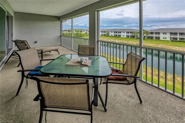 $4,250 | 6954 Avalon Circle, Unit 707, Naples, FL 34112