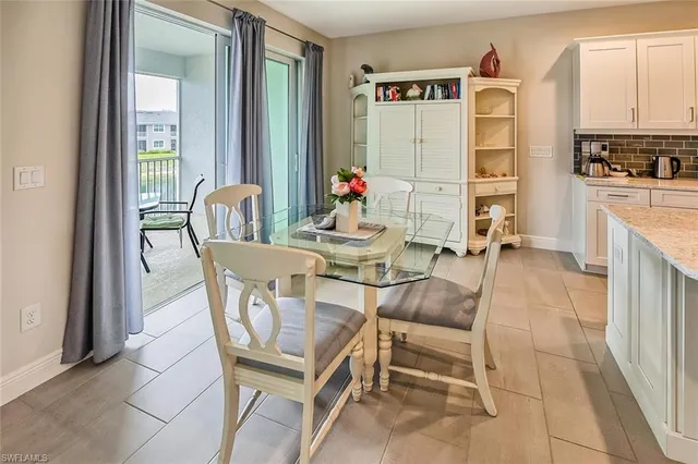 $4,250 | 6954 Avalon Circle, Unit 707, Naples, FL 34112