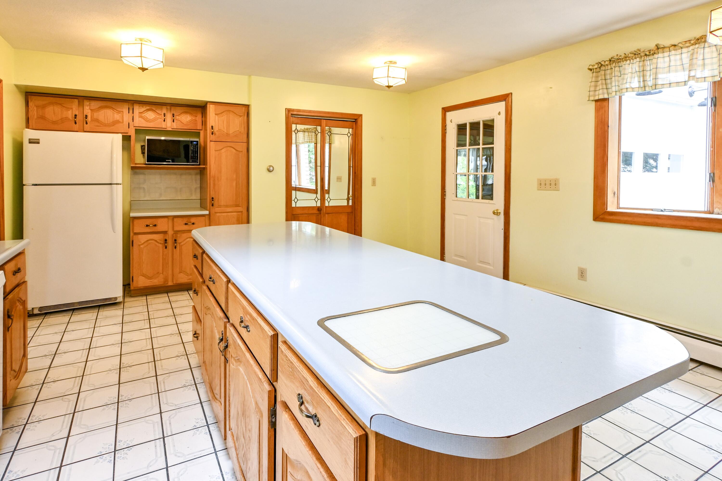 3 Garfield Street Saco, ME 04072 - Photo 11 of 53 KItchen
