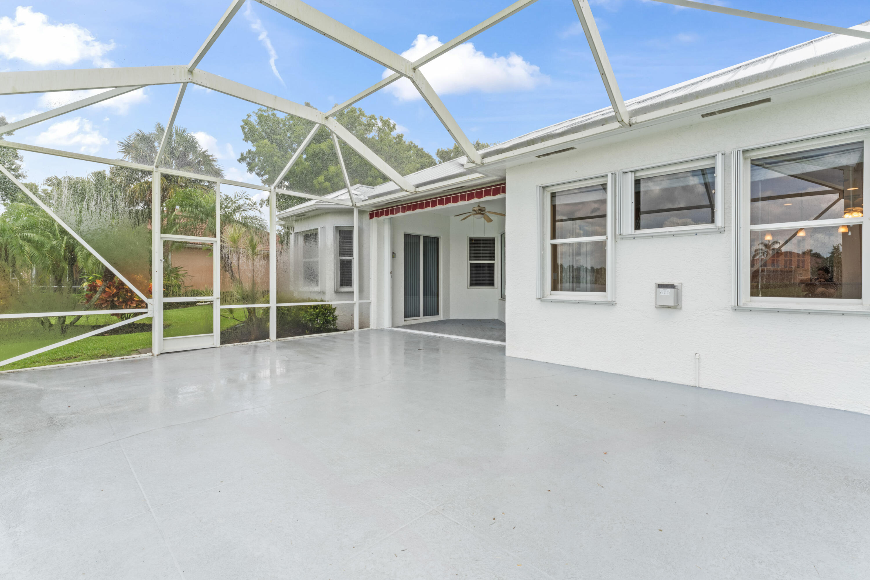 918 Southwest Blue Stem Way Stuart, FL 34997 - Photo 35 of 47 a view of an indoor basketball court